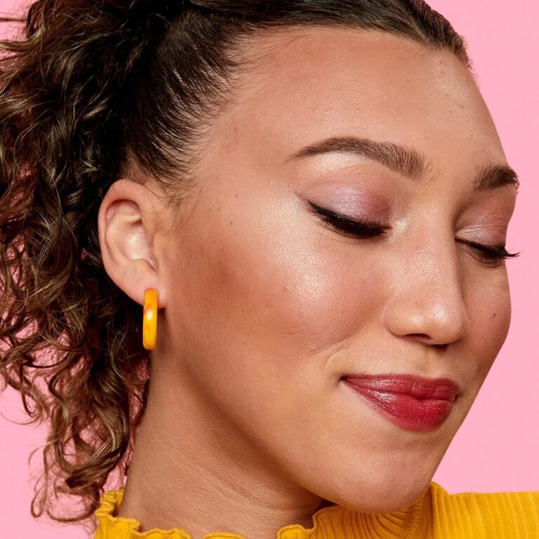 BENEFIT | Fouroscope: Fire Queen Palette | Parfumerie MADO Réunion