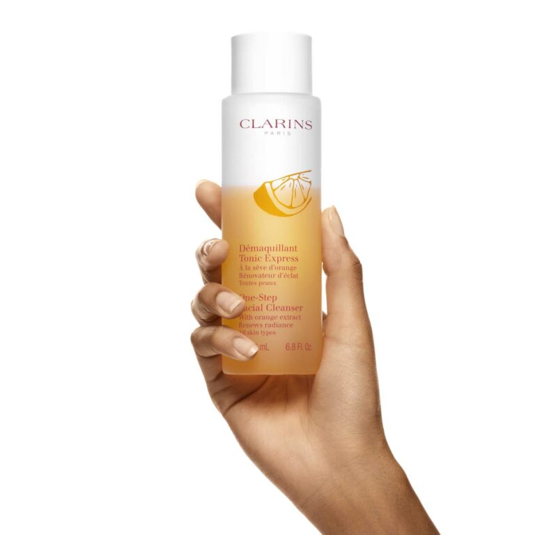 CLARINS | DEMAQUILLANT TONIC EXPRESS | TONIFIE ET REVIVIFIE LA PEAU | DETOXIFIE | MADO PARFUMERIE REUNION