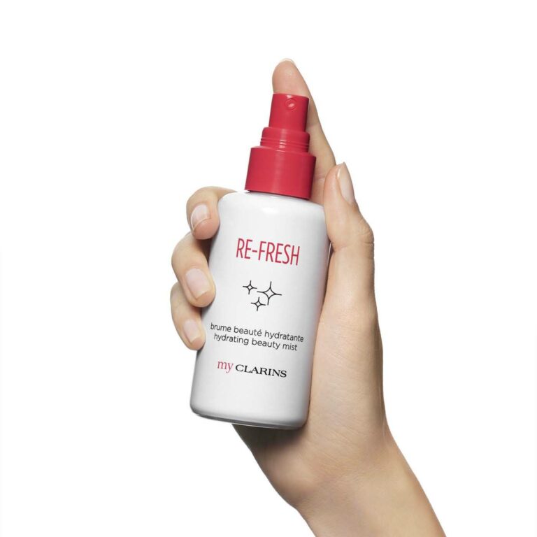 CLARINS | RE-FRESH | BRUME BEAUTE HYDRATANTE | POUR UNE PEAU ADOUCIT ET RAFRAÎCHIS | MADO PARFUMERIE REUNION