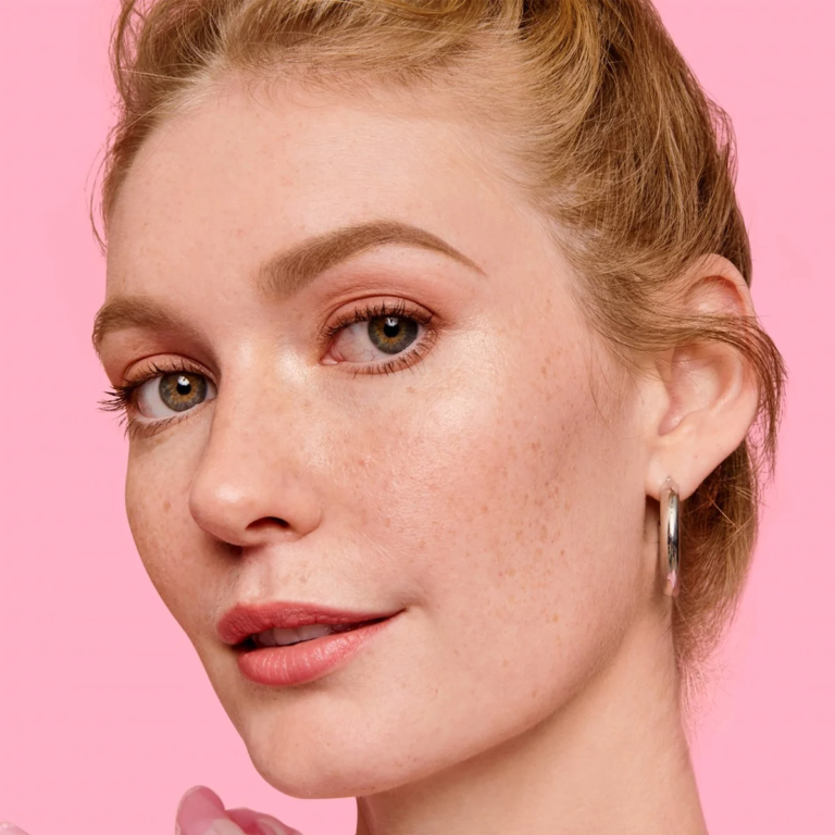 BENEFIT | MISS GLOW IT ALL | PALETTE DE SURLIGNEURS | MADO PARFUMERIE RÉUNION