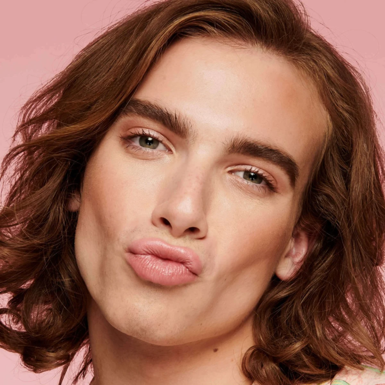 BENEFIT | SET HOOLA SLEIGH BELLS | MIINI POUDRE BRONZANTE | SOURCILS ET BASE DE TEINT | MADO PARFUMERIE RÉUNION