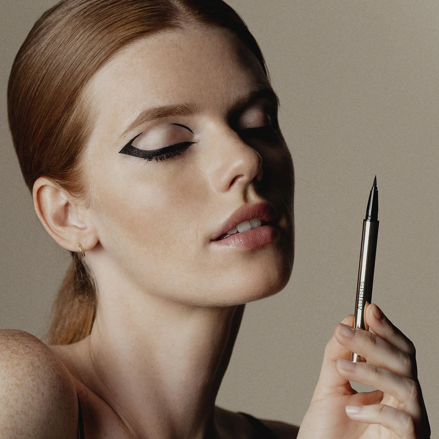 Ligne Noire Eyeliner Deep Black – Image 5